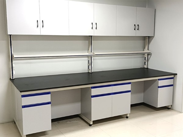 實(shí)驗(yàn)臺(tái)安裝多少錢(qián)一米？